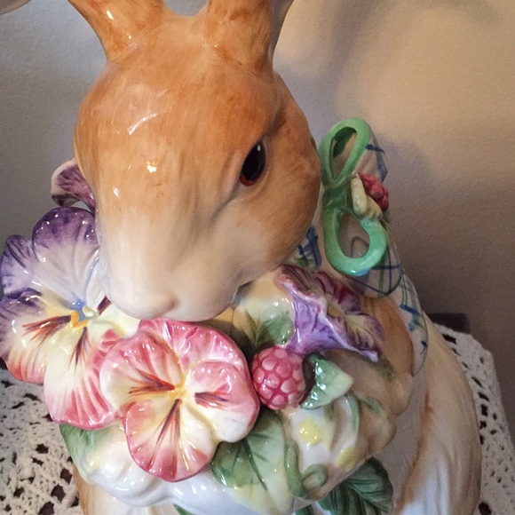 Fits and Floyd ceramic Easter bunny no chips ๐ท๐ท - Picture 2 of 4